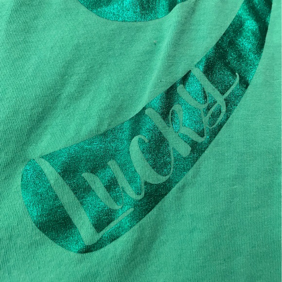 St. Patrick’s Day Green Short Sleeved V-neck T-shirt with Cloverleaf, sz XL - Picture 3 of 4